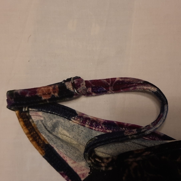 Torrid velvet-like cami, size 1, navy blue with floral design - Picture 3 of 4